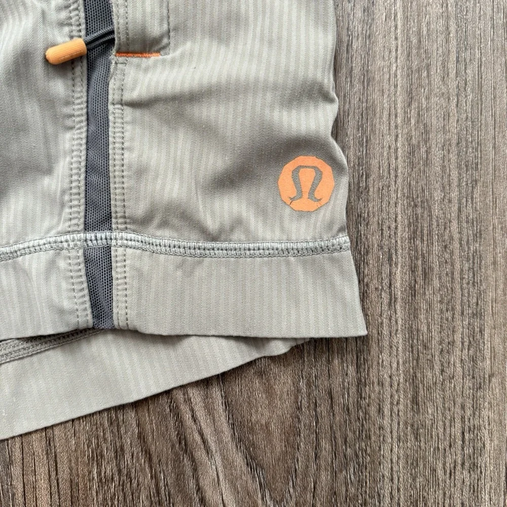 Lululemon Light Green Khaki Lined Drawstring 9